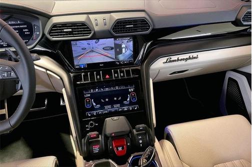 2024 Lamborghini Urus S