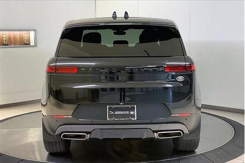 2023 Land Rover Range Rover Sport SE