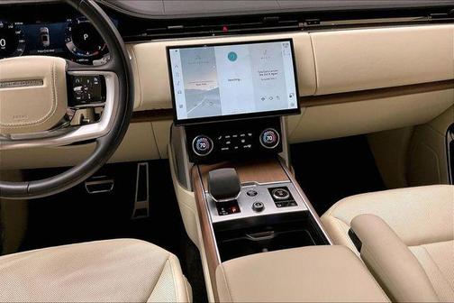Ionian Silver SV Bespoke Ultra Metallic Satin 2023 Land Rover Range Rover P530 SE