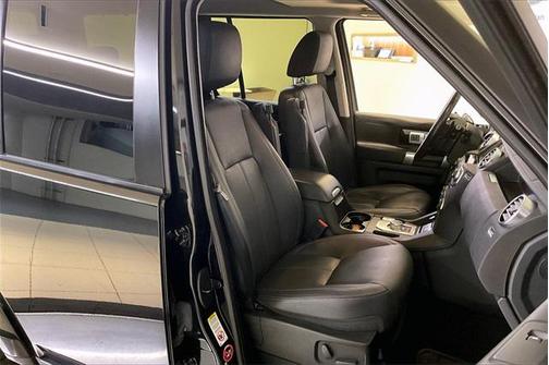 2016 Land Rover LR4 Base