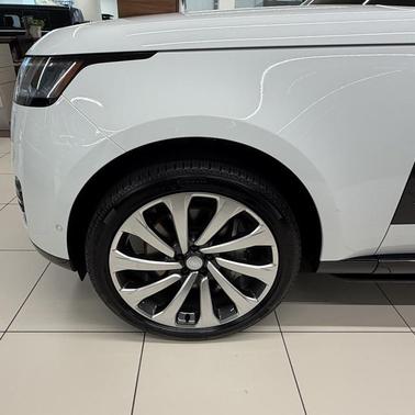 2025 Land Rover Range Rover P530 SE