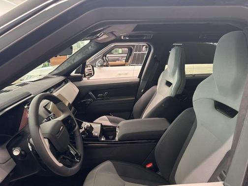 2025 Land Rover Range Rover Sport P635 SV Edition Two