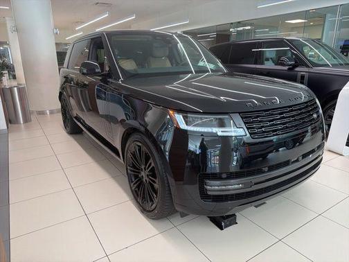 Santorini Black Metallic 2026 Land Rover Range Rover P530 Autobiography