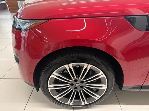 2025 Land Rover Range Rover Sport SE