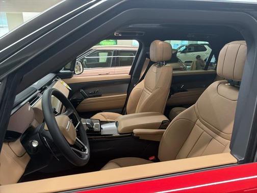 2025 Land Rover Range Rover Sport SE