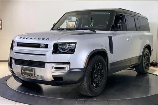 Hakuba Silver Metallic 2023 Land Rover Defender 130 S