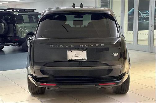 2023 Land Rover Range Rover P530 SE