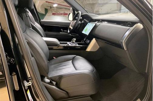 2023 Land Rover Range Rover P530 SE