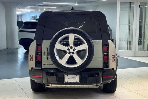 Pangea Green Metallic 2025 Land Rover Defender 130 P400 X-Dynamic SE