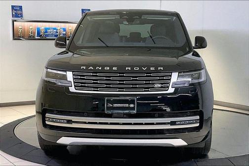 Santorini Black Metallic 2024 Land Rover Range Rover P400 SE