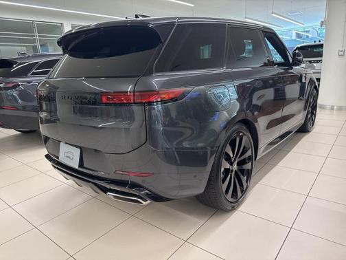 2025 Land Rover Range Rover Sport SE