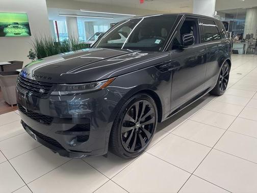 2025 Land Rover Range Rover Sport SE