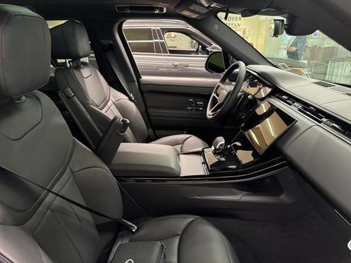 2025 Land Rover Range Rover Sport SE
