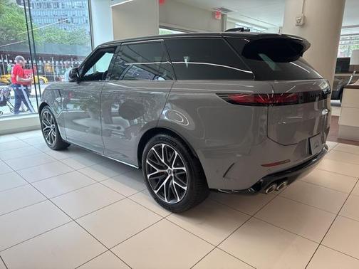 2025 Land Rover Range Rover Sport P635 SV Edition Two