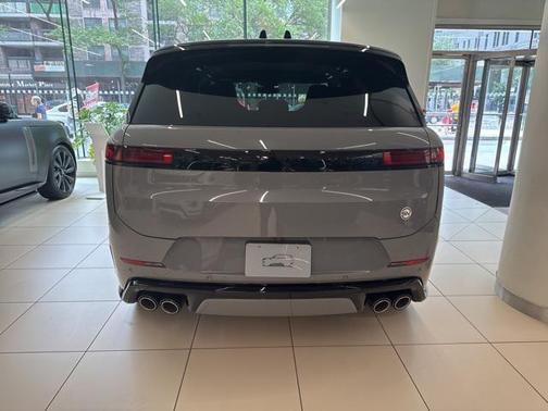 2025 Land Rover Range Rover Sport P635 SV Edition Two