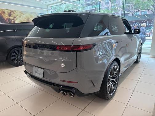 2025 Land Rover Range Rover Sport P635 SV Edition Two