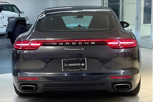 2019 Porsche Panamera 4