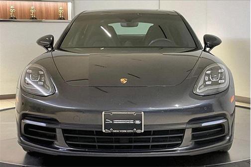 2019 Porsche Panamera 4