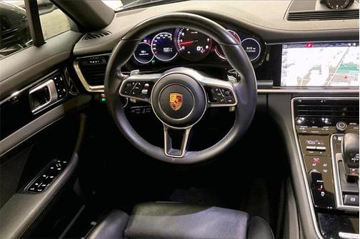 2019 Porsche Panamera 4