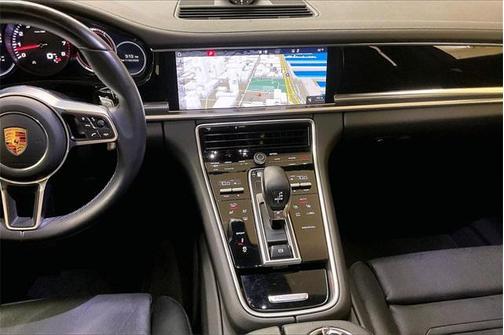 2019 Porsche Panamera 4