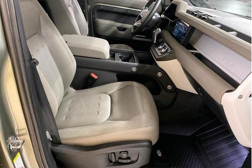 2020 Land Rover Defender 110 SE