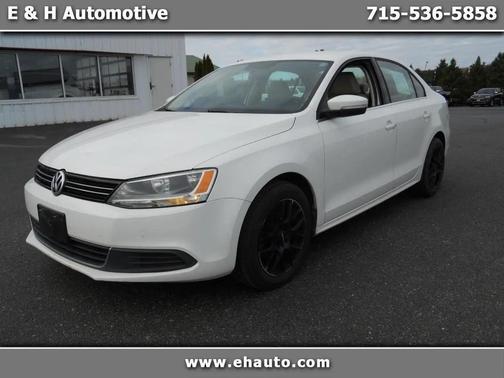 White 2013 Volkswagen Jetta SE