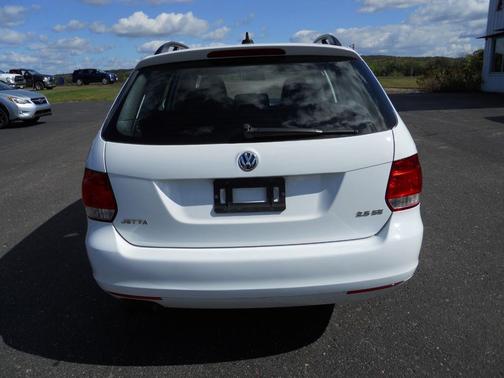 2014 Volkswagen Jetta SportWagen Auto SE w/Sunroof
