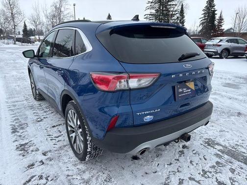 2022 Ford Escape Titanium