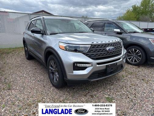 Iconic Silver Metallic 2022 Ford Explorer XLT