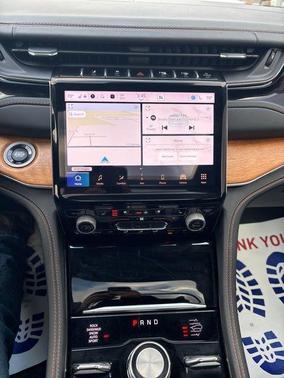 2022 Jeep Grand Cherokee Summit