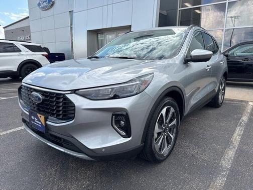 Iconic Silver Metallic 2023 Ford Escape Platinum