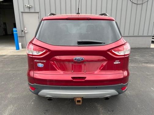Photo 5 of 6 of 2016 Ford Escape SE