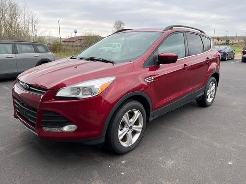 Photo 3 of 6 of 2016 Ford Escape SE