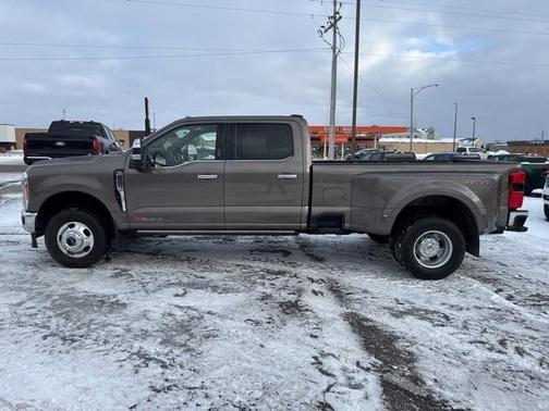 2023 Ford F-350 Lariat Super Duty