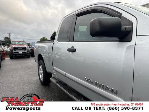 2014 Nissan Titan SV