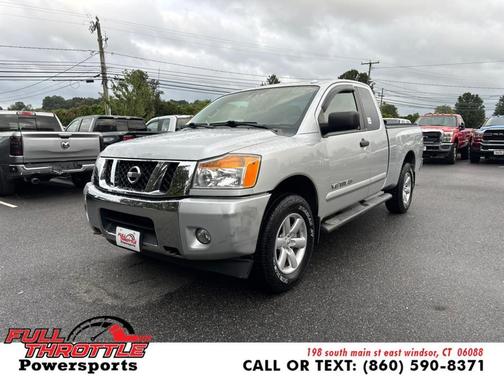 2014 Nissan Titan SV