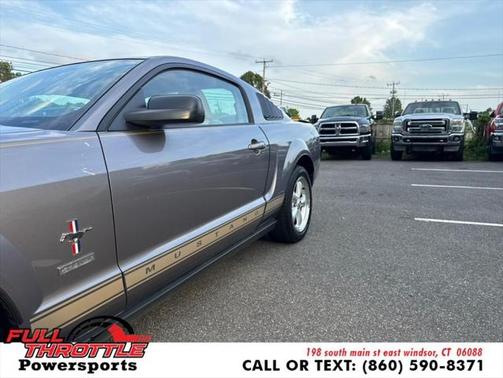 2007 Ford Mustang Deluxe