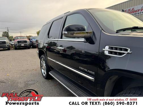 2011 Cadillac Escalade Luxury