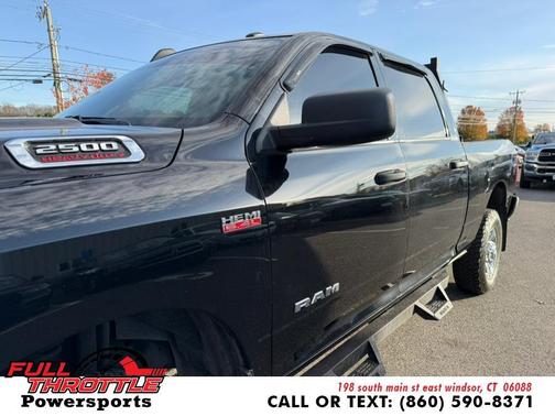 2022 RAM 2500 Tradesman Crew Cab 4x4 6'4' Box
