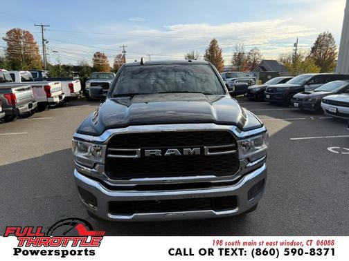 2022 RAM 2500 Tradesman Crew Cab 4x4 6'4' Box