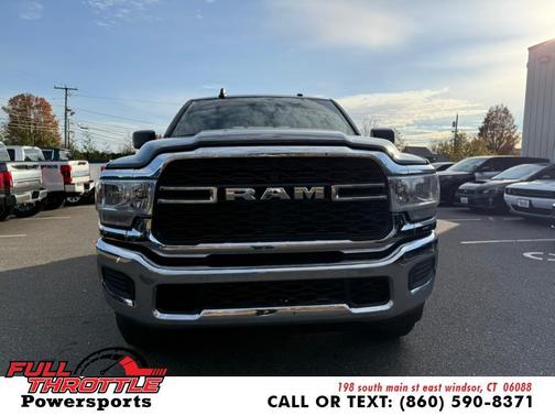2022 RAM 2500 Tradesman Crew Cab 4x4 6'4' Box