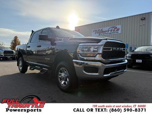 2022 RAM 2500 Tradesman Crew Cab 4x4 6'4' Box