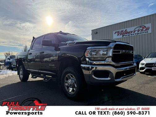 2022 RAM 2500 Tradesman Crew Cab 4x4 6'4' Box