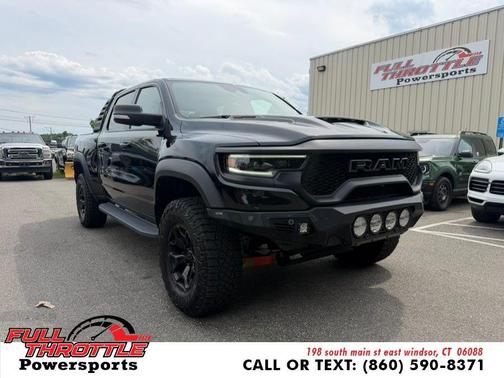 Diamond Black Crystal Pearlcoat 2022 RAM 1500 TRX