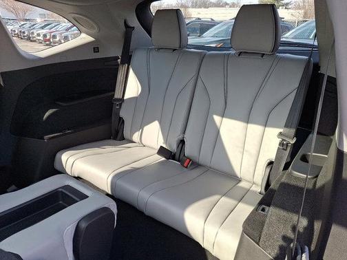 2026 Acura MDX Advance Package