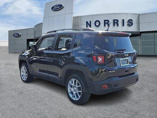 Black Clearcoat 2022 Jeep Renegade Latitude