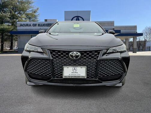Midnight Black Metallic 2019 Toyota Avalon XSE