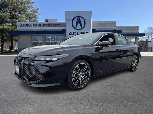 Midnight Black Metallic 2019 Toyota Avalon XSE
