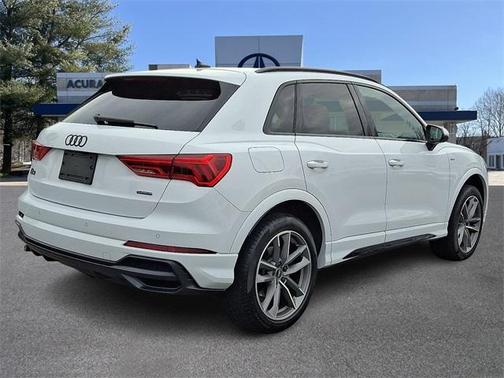 2022 Audi Q3 45 S line Premium