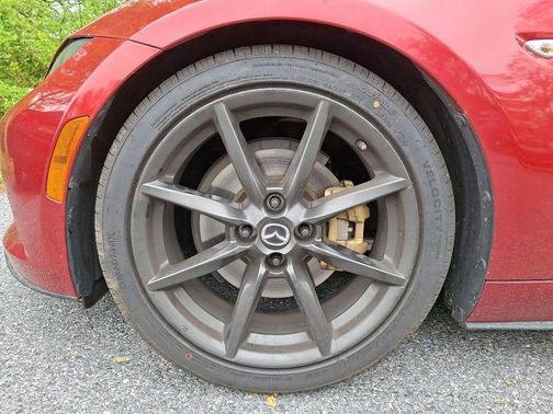 Soul Red 2016 Mazda MX-5 Miata Club